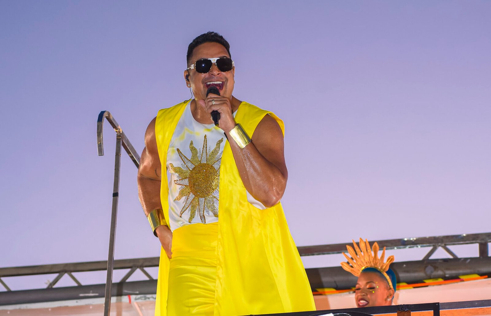 Xanddy vai homenagear os 40 anos do Axé Music durante o Carnaval também nos looks