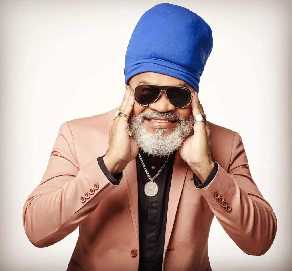 Ingressos para show de Brown em Salvador chegam a custar R$ 1 mil